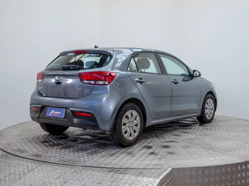 Kia RIO 5 2018 - Imagen 6 de 19