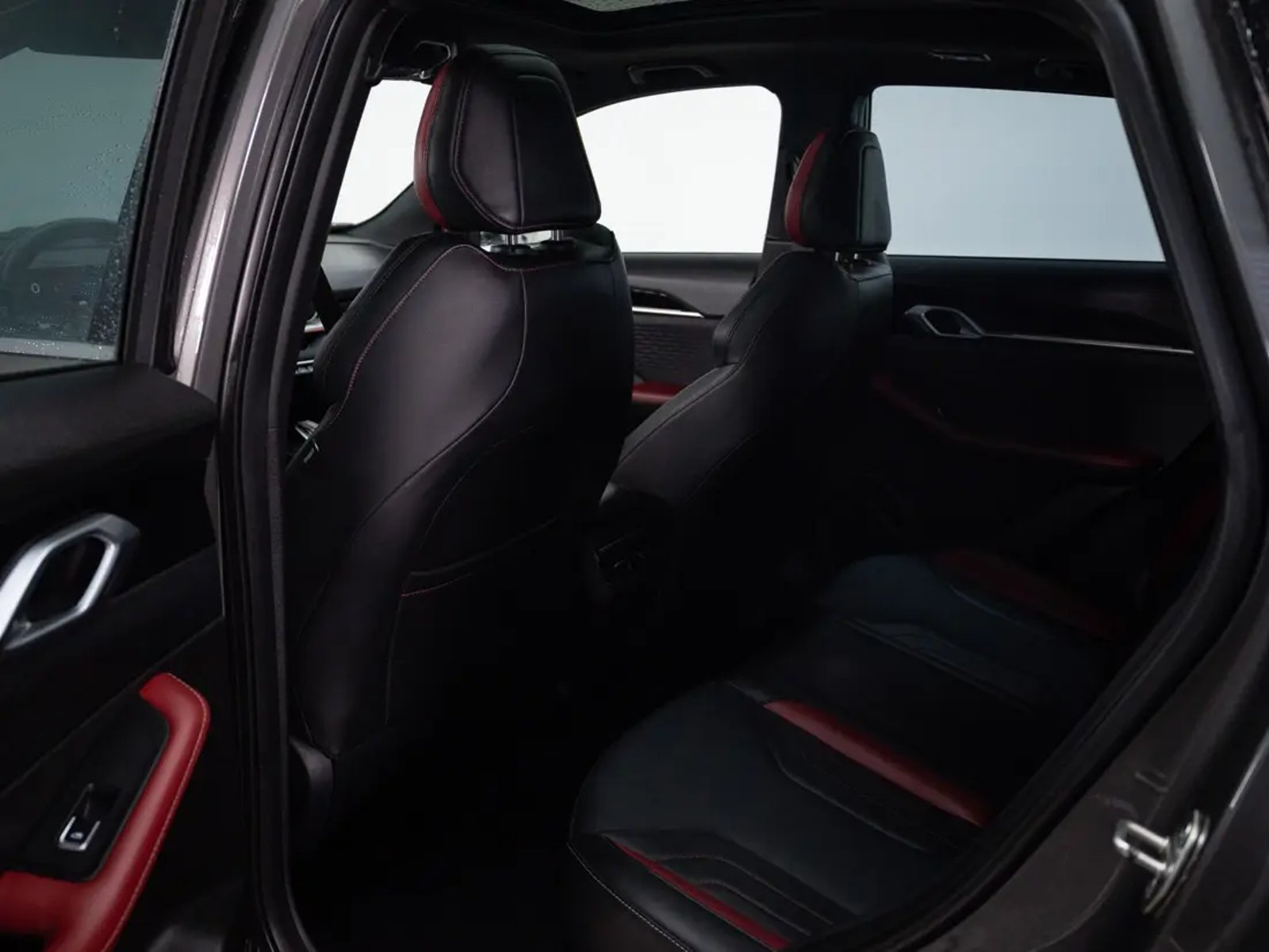 Geely COOLRAY 2023 - Imagen 14 de 20