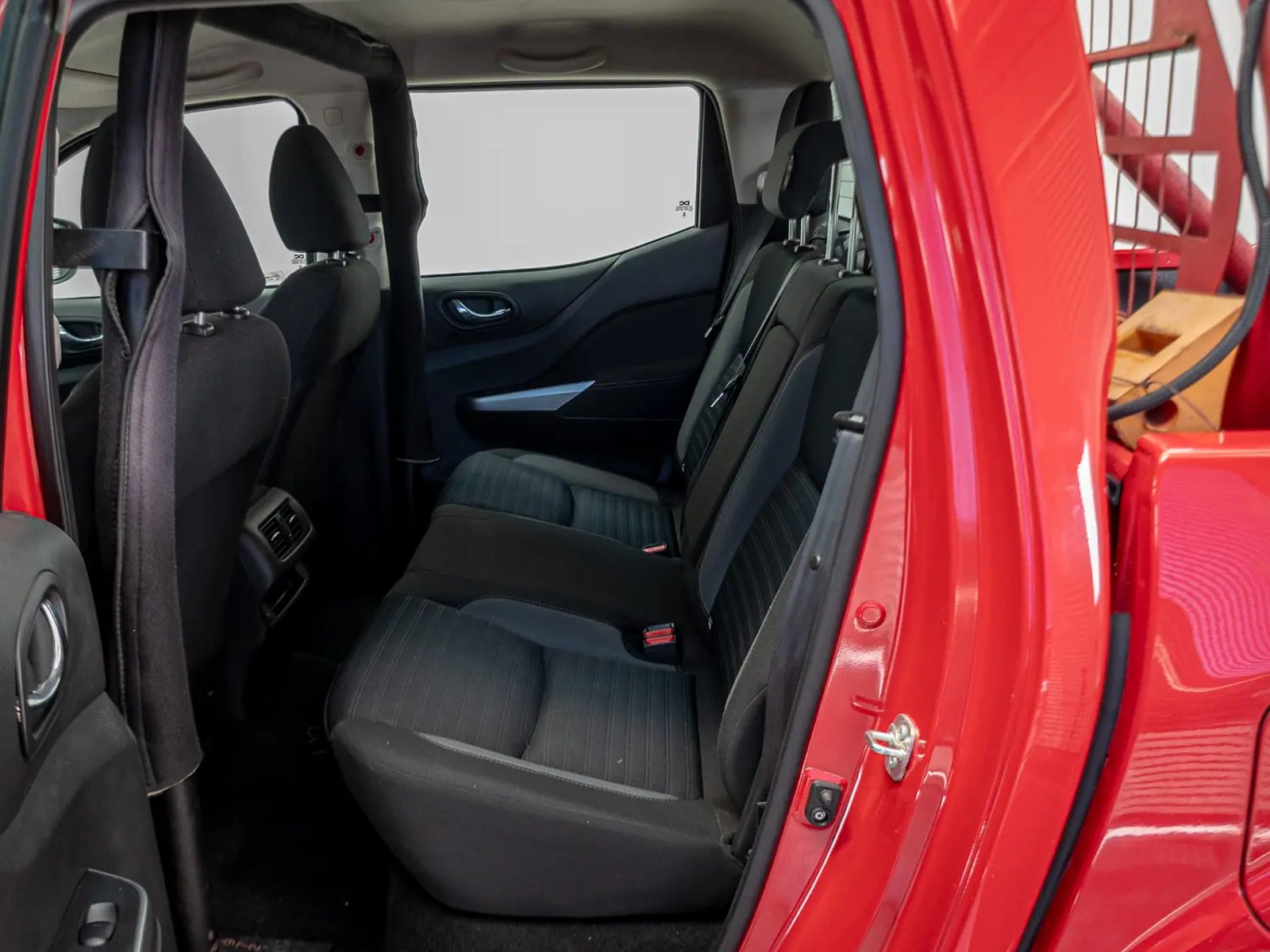 NISSAN NAVARA 2024 - Imagen 11 de 18