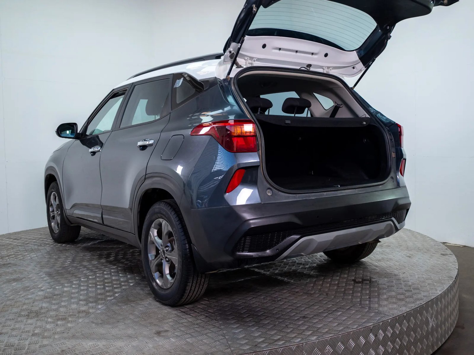KIA SELTOS 2023 - Imagen 7 de 19
