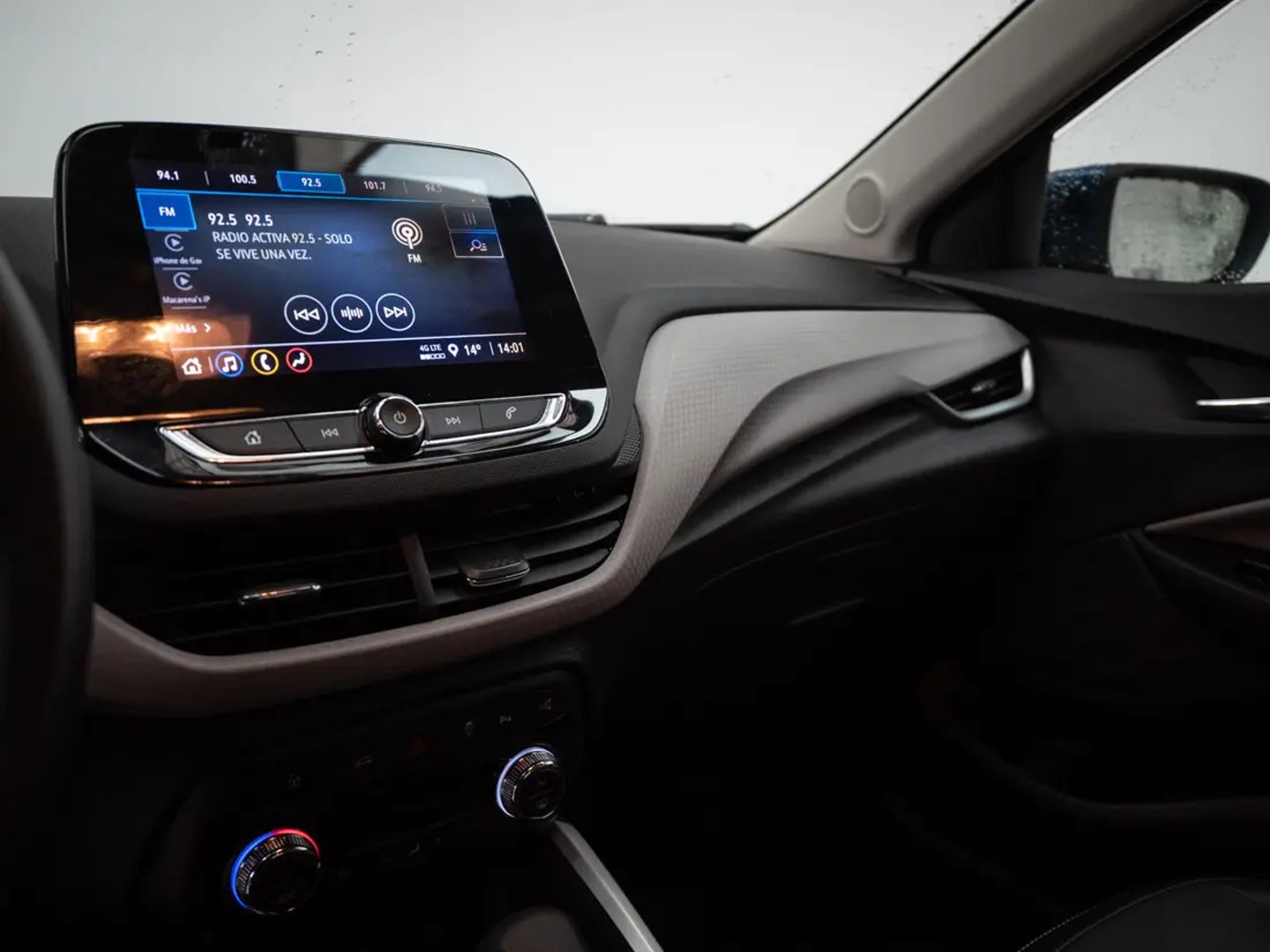 CHEVROLET ONIX 2024 - Imagen 14 de 19