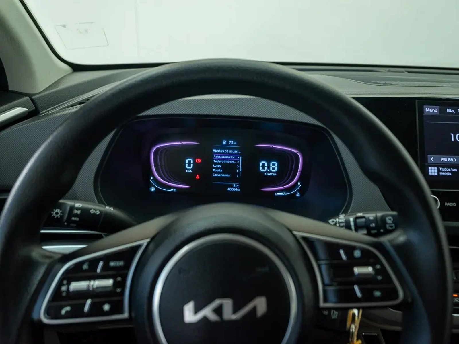 KIA CARENS 2023 - Imagen 12 de 15