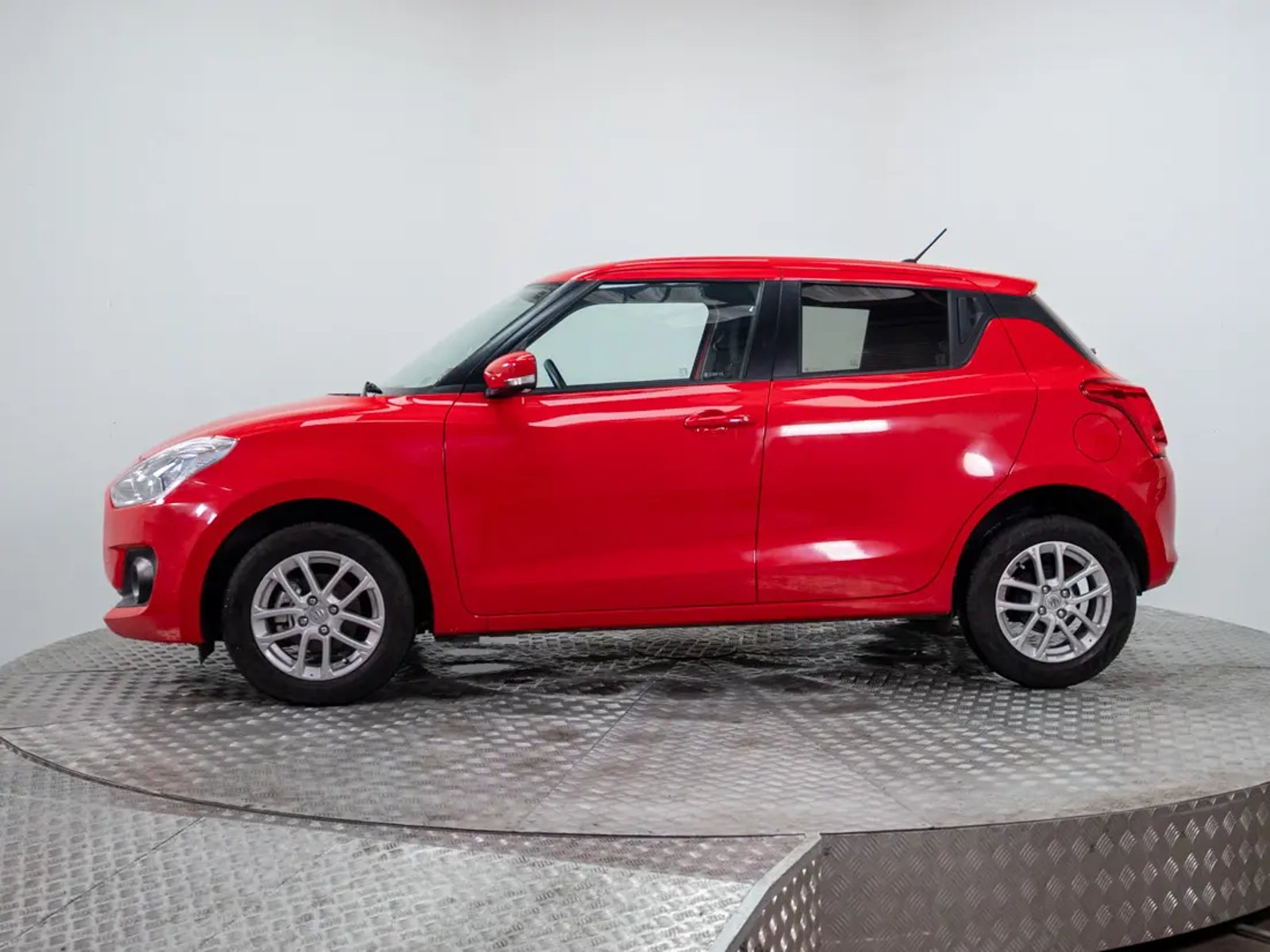 Suzuki SWIFT 2023 - Imagen 9 de 19