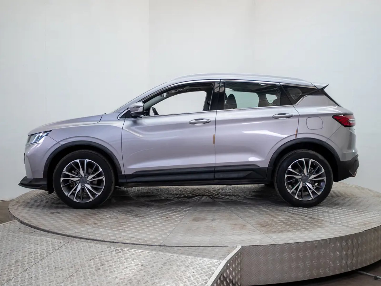 Geely COOLRAY 2022 - Foto 4 de 20