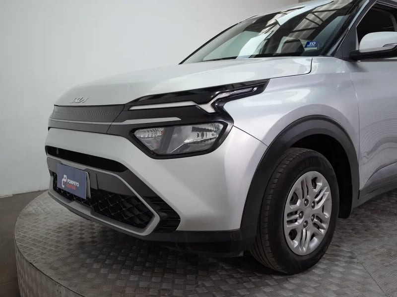 Kia CARENS 2023 - Imagen 18 de 19