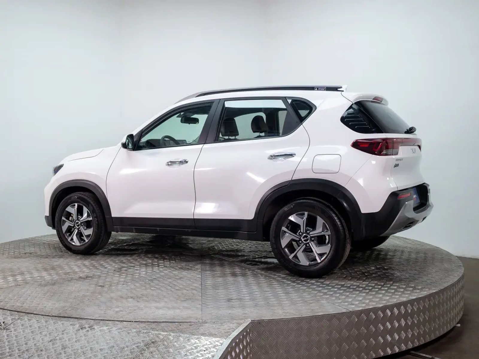 Kia SONET 2024 - Imagen 6 de 15
