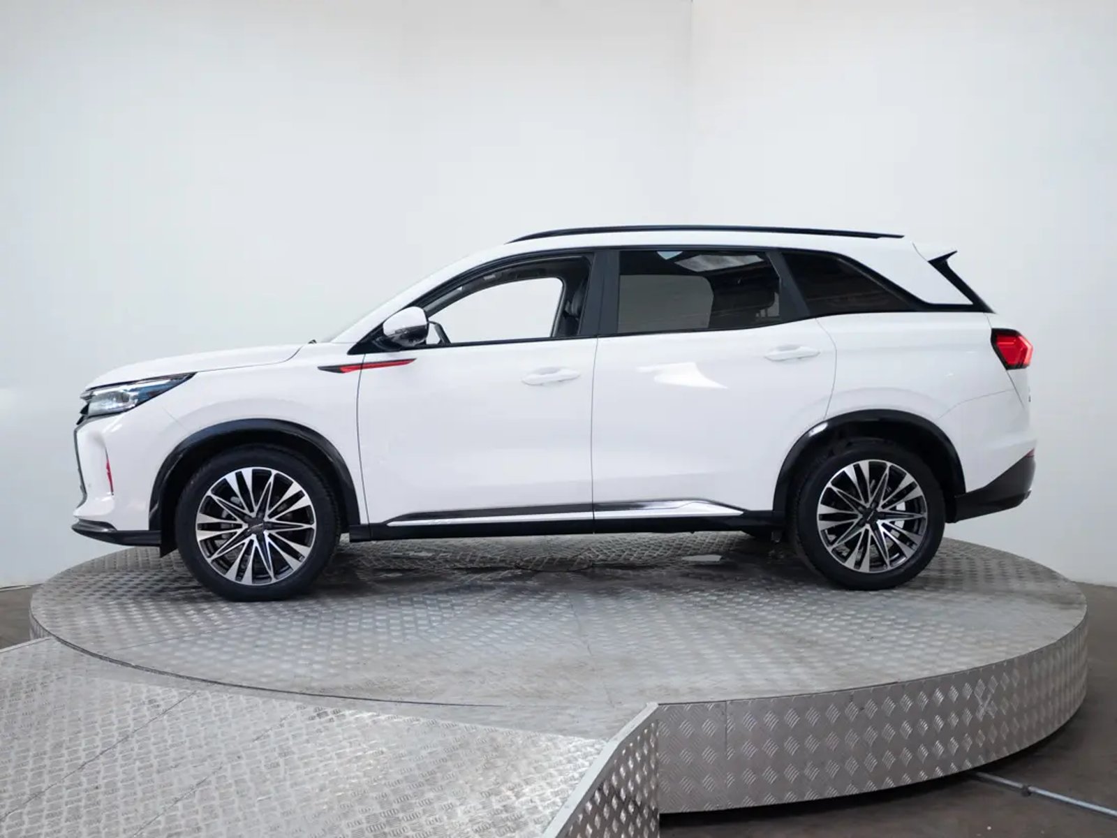 DFSK SUV 600 2024 - Imagen 4 de 20