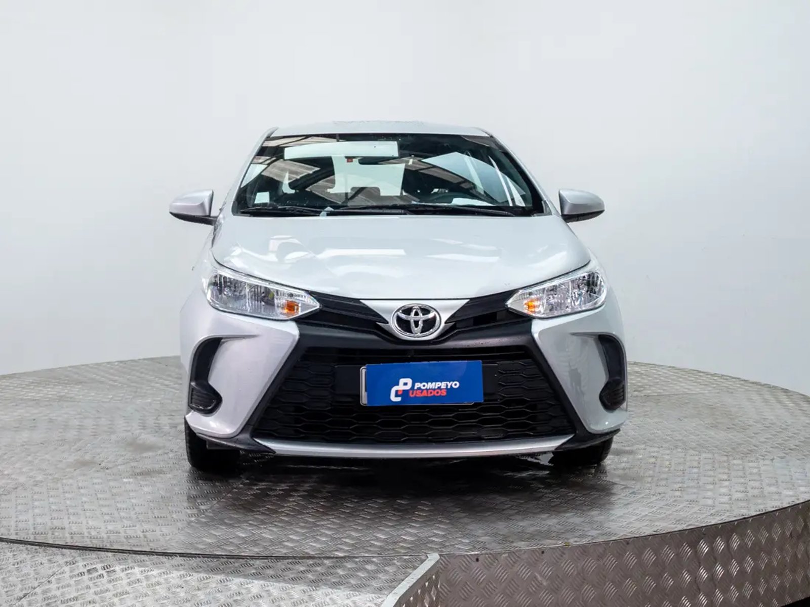 Toyota YARIS 2022 - Foto 2 de 20