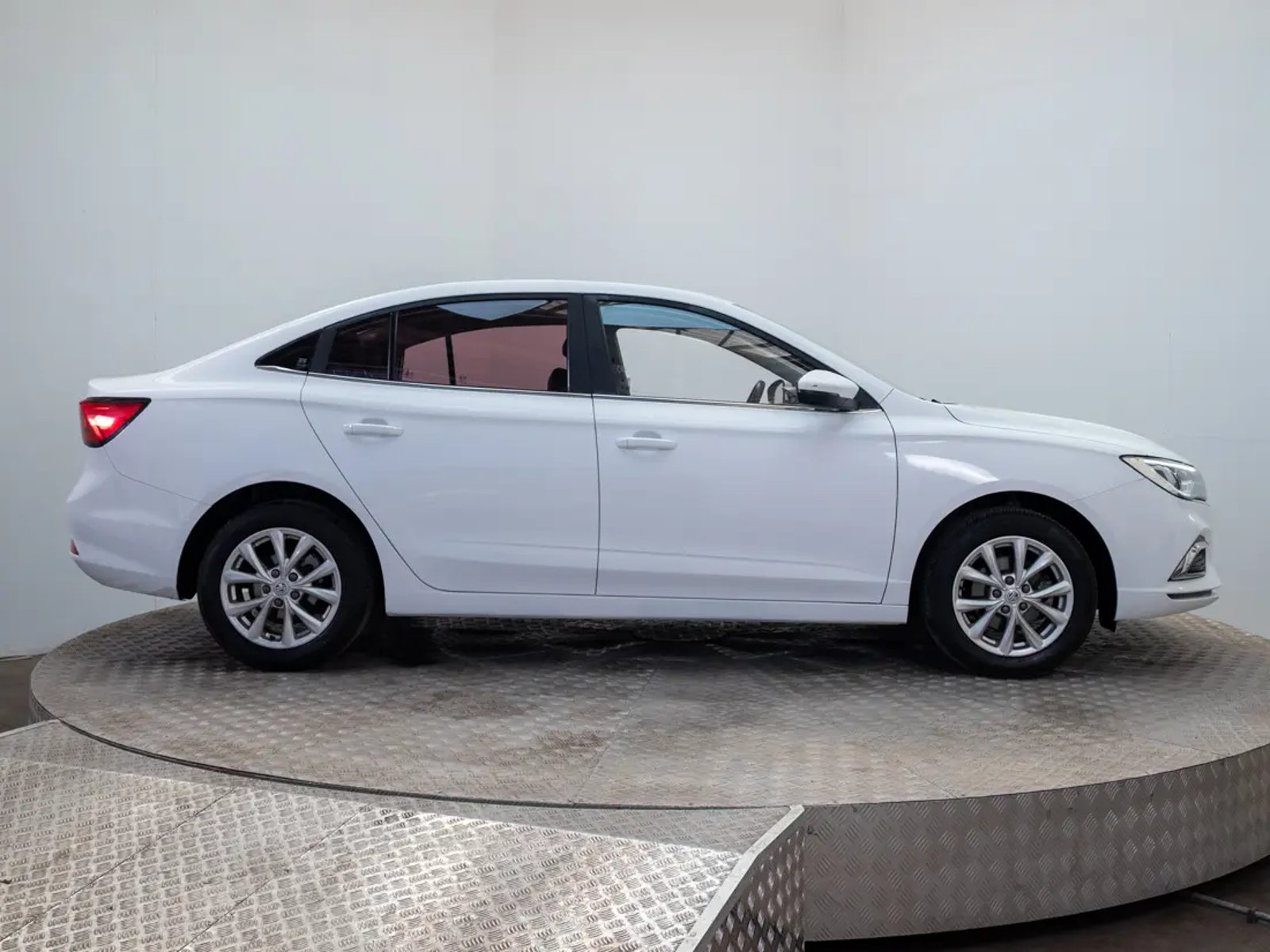 MG MG 5 2023 - Imagen 8 de 20