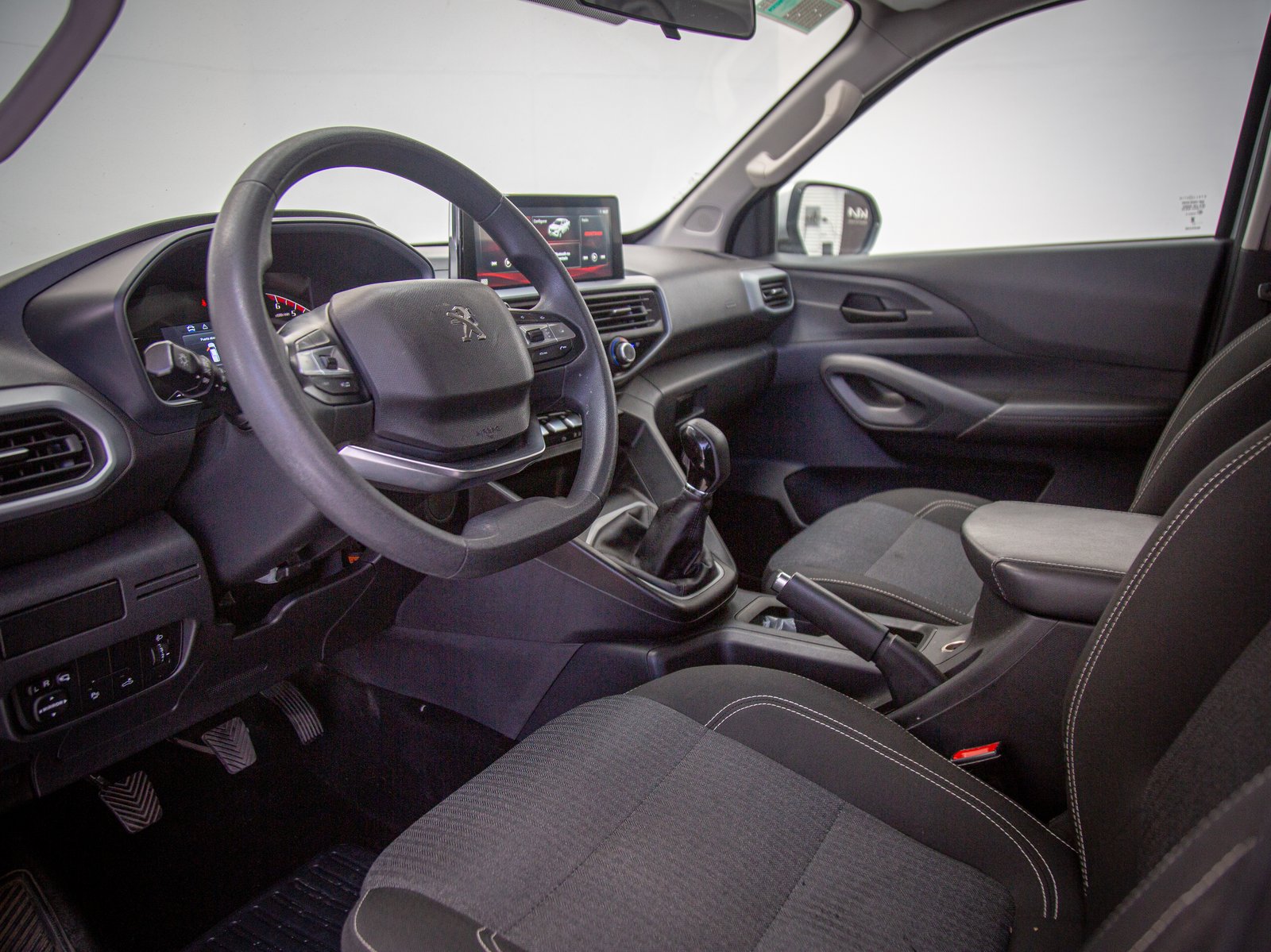 Peugeot LANDTREK 2025 - Imagen 12 de 16