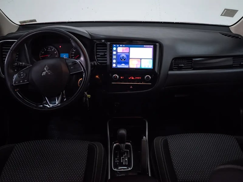 Mitsubishi OUTLANDER 2023 - Imagen 15 de 20