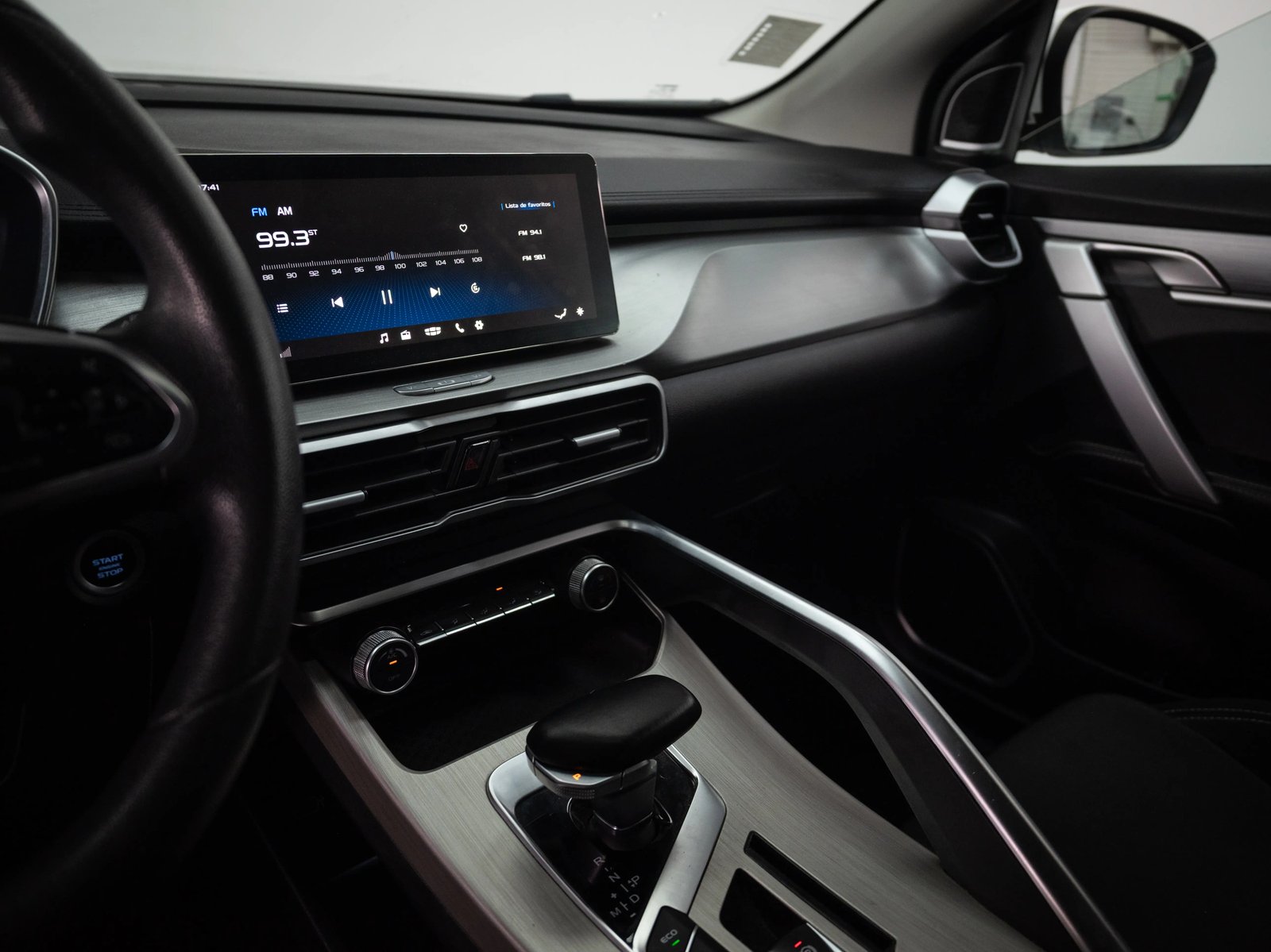 GEELY COOLRAY 2023 - Imagen 11 de 20