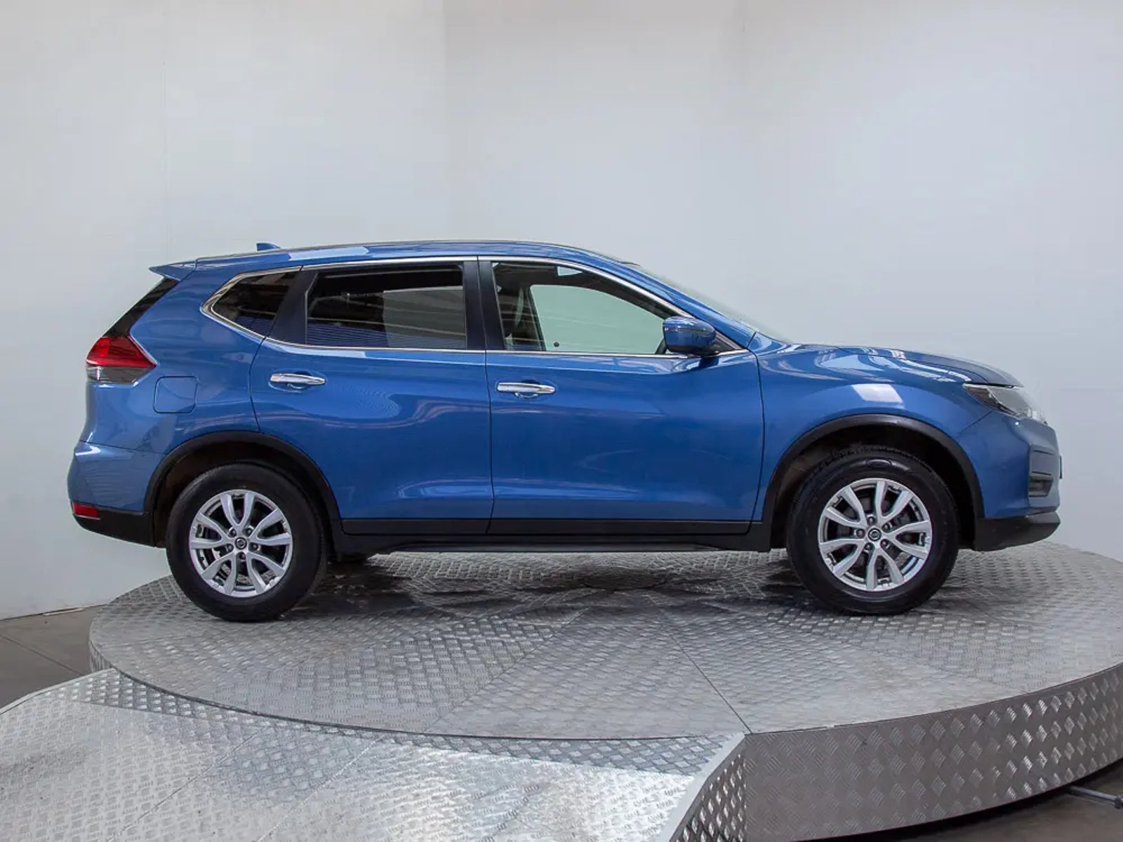 NISSAN X-TRAIL 2023 - Imagen 9 de 14