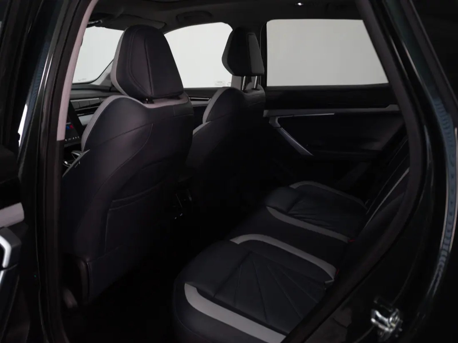 Geely STARRAY 2025 - Imagen 14 de 20