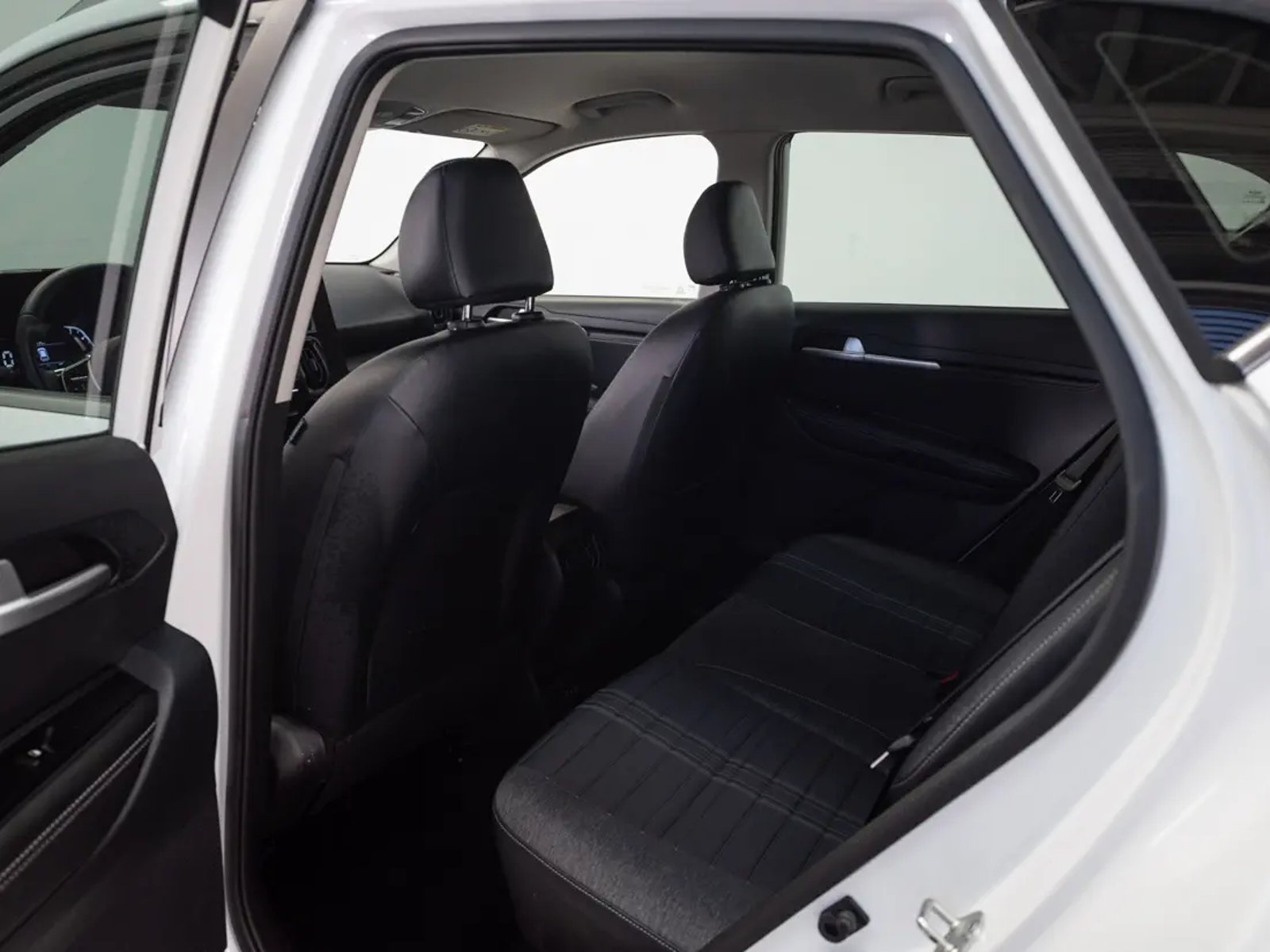 Kia SONET 2024 - Imagen 14 de 19