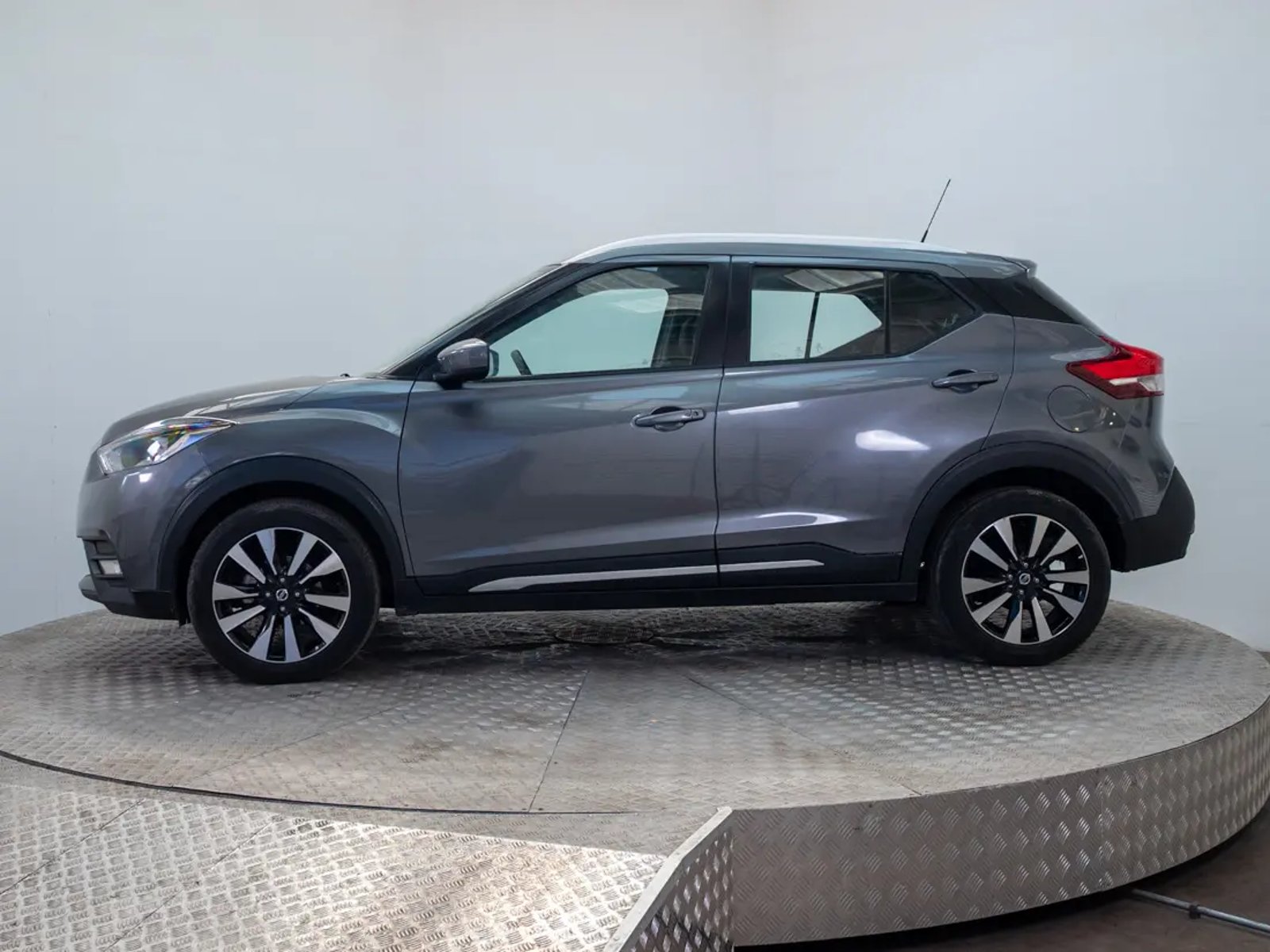 Nissan KICKS 2019 - Foto 4 de 19