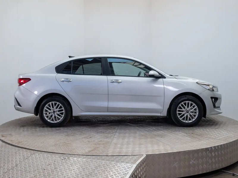 Kia RIO 4 2023 - Imagen 8 de 20