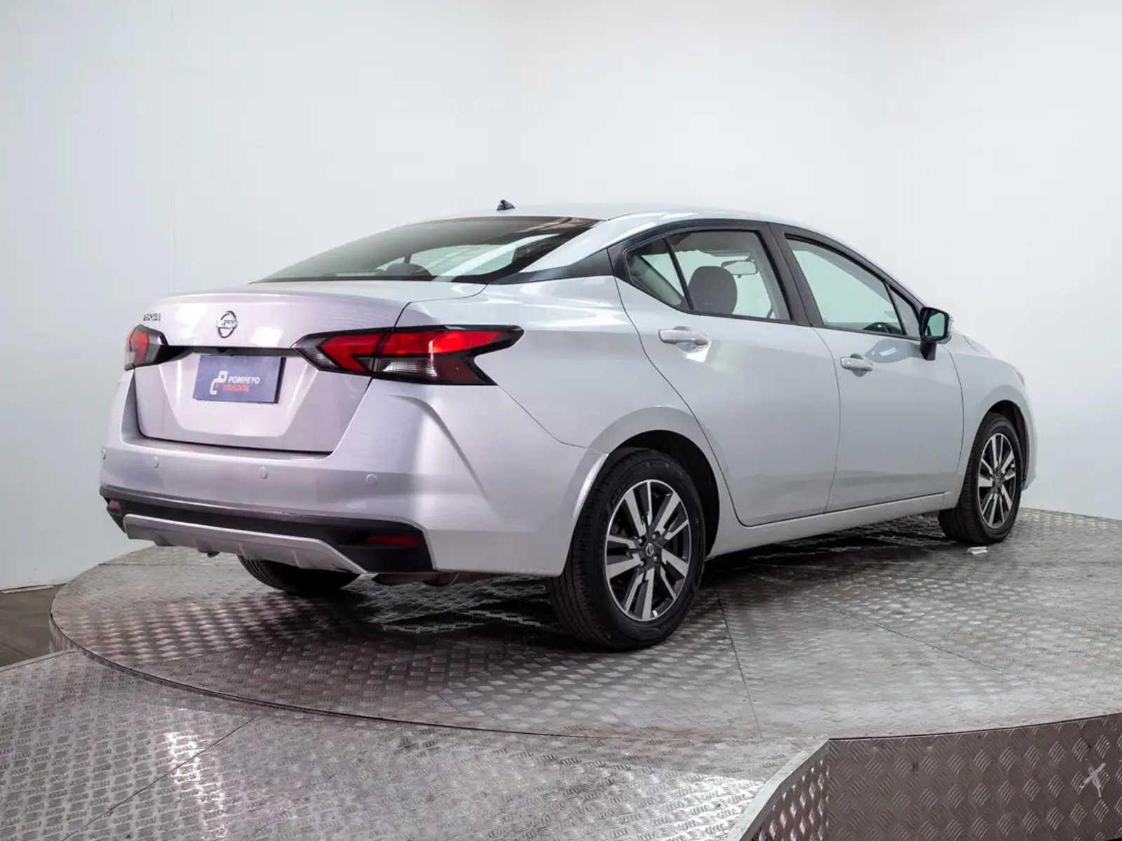 Nissan VERSA 2021 - Imagen 8 de 20