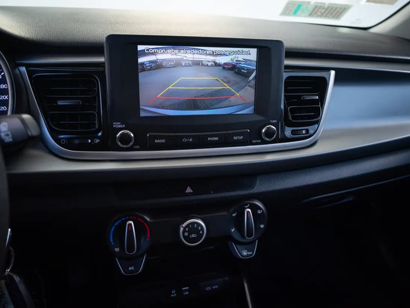 Kia RIO 5 2021 - Imagen 19 de 19