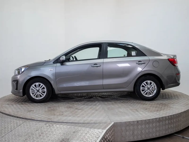 Kia SOLUTO 2024 - Imagen 4 de 20