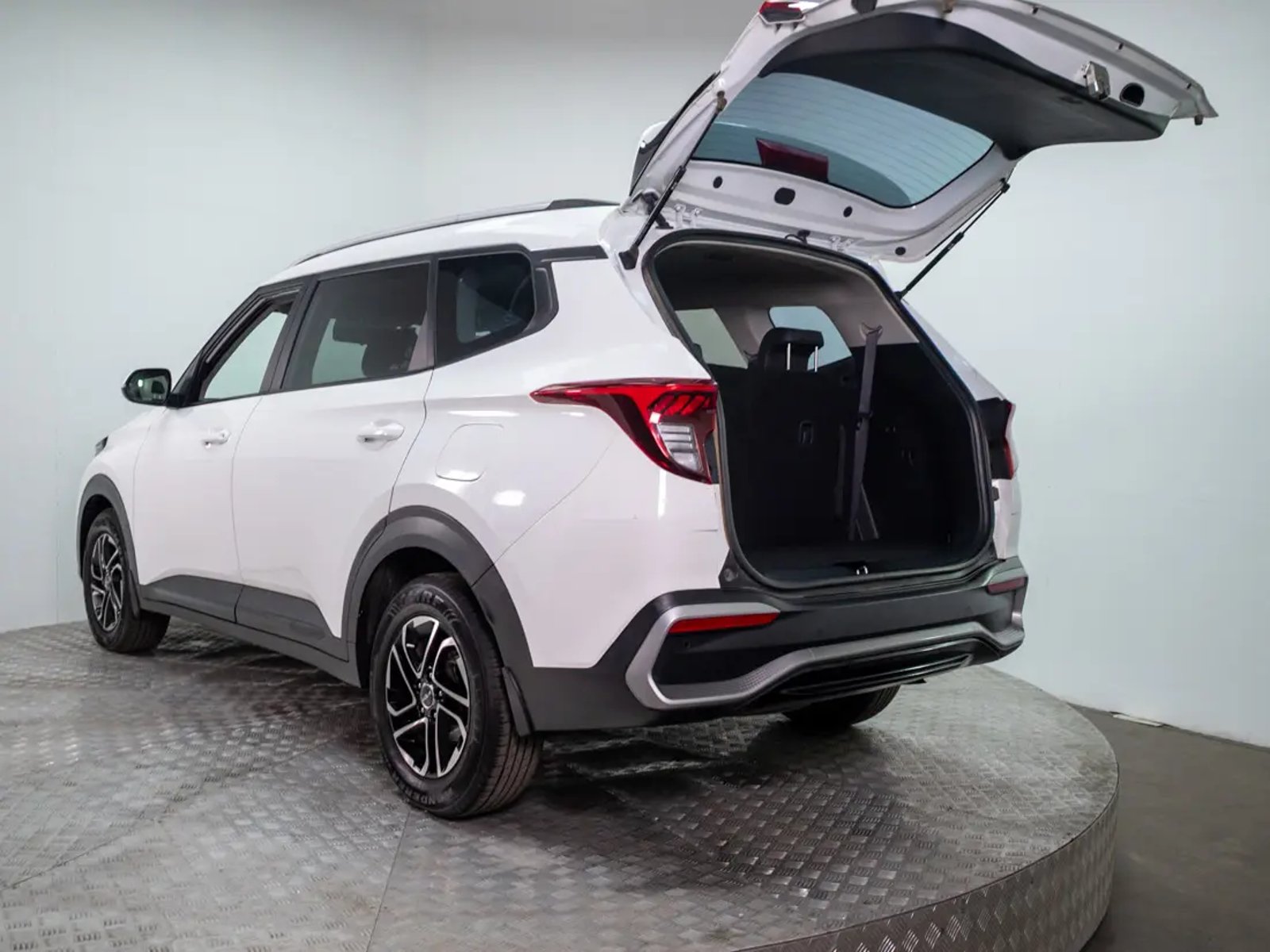 Kia CARENS 2024 - Imagen 10 de 20