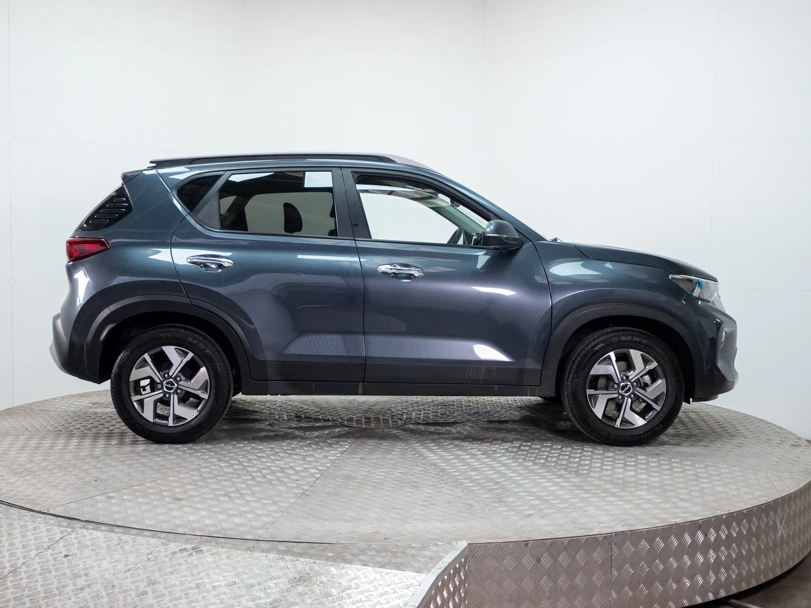 Kia SONET 2023 - Imagen 6 de 14