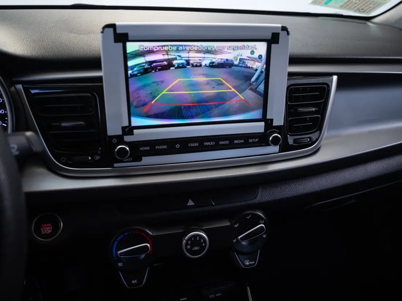Kia RIO 4 2023 - Imagen 19 de 20