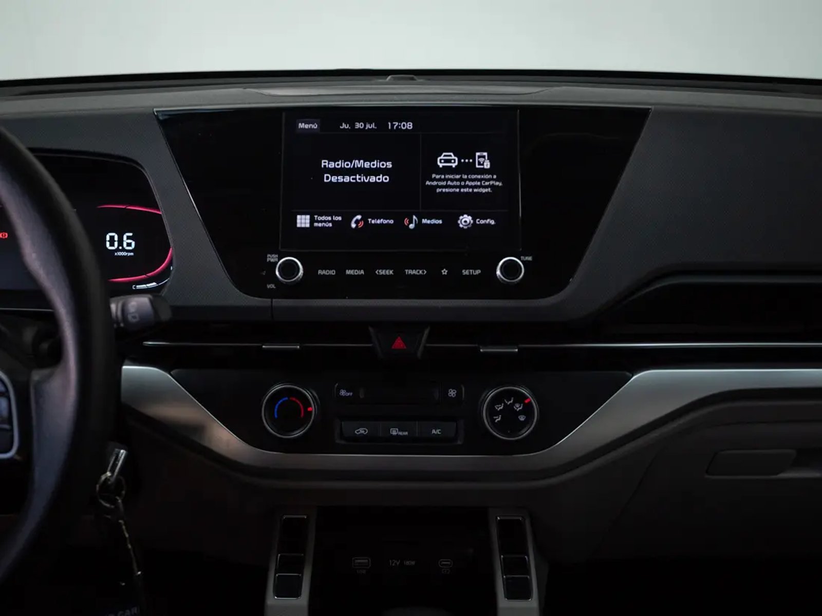 Kia CARENS 2023 - Imagen 17 de 20