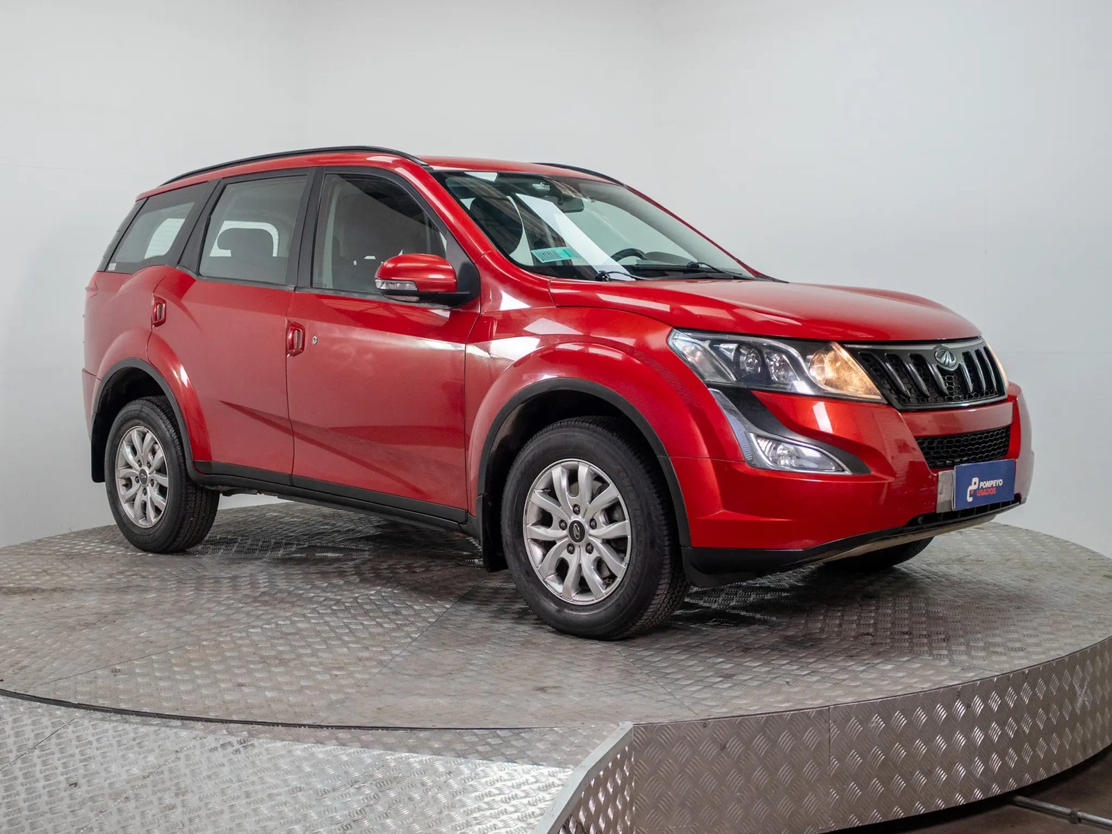 MAHINDRA XUV500 2019 - Imagen 9 de 18