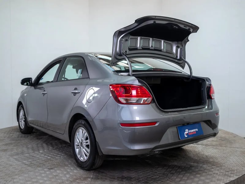 Kia SOLUTO 2024 - Imagen 10 de 20