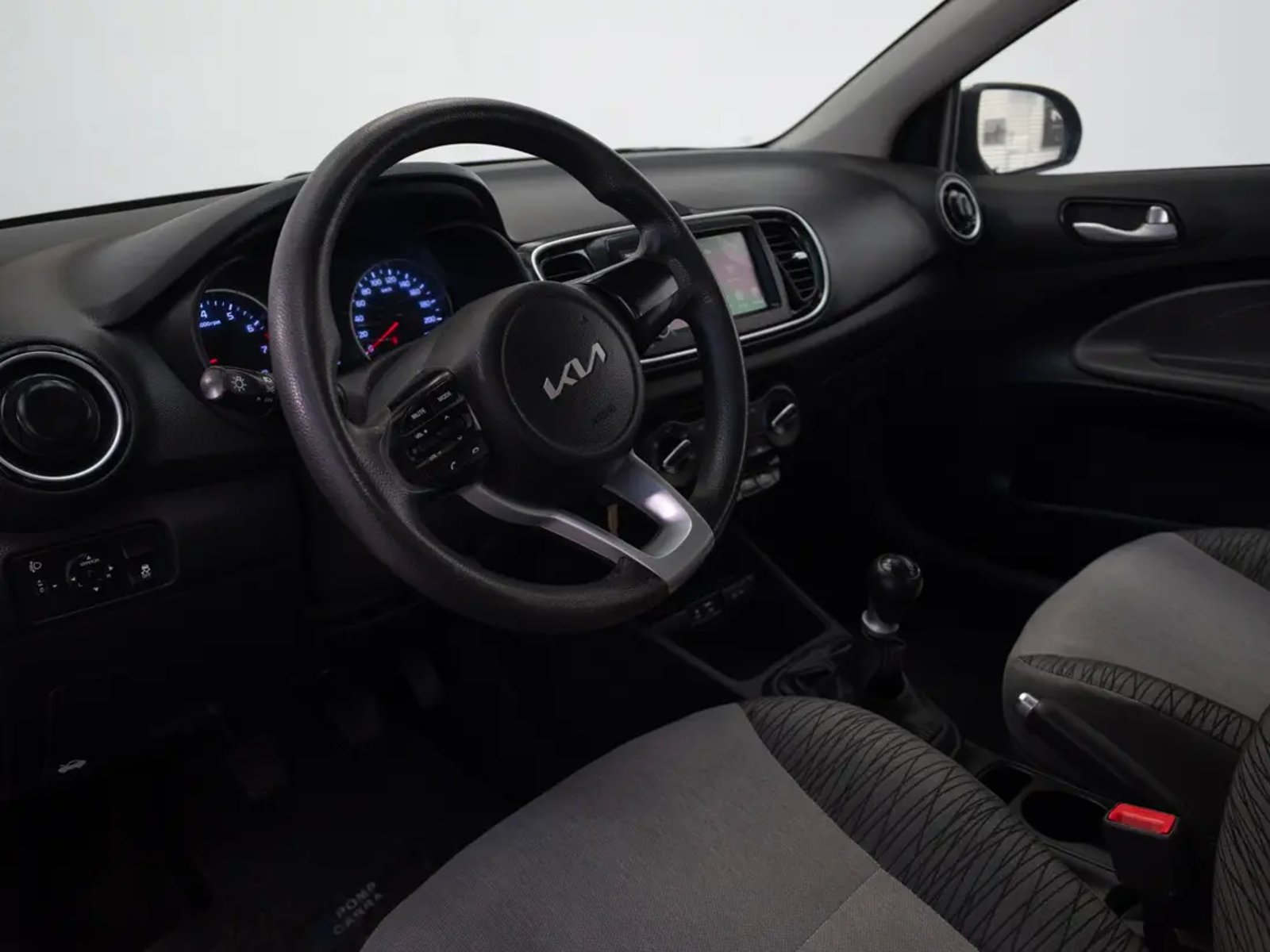 Kia SOLUTO 2024 - Imagen 11 de 20