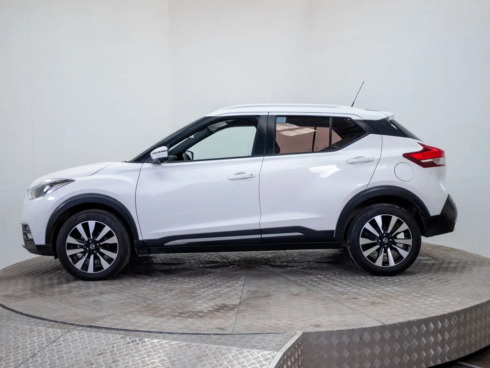 Nissan KICKS 2021 - Foto 4 de 20