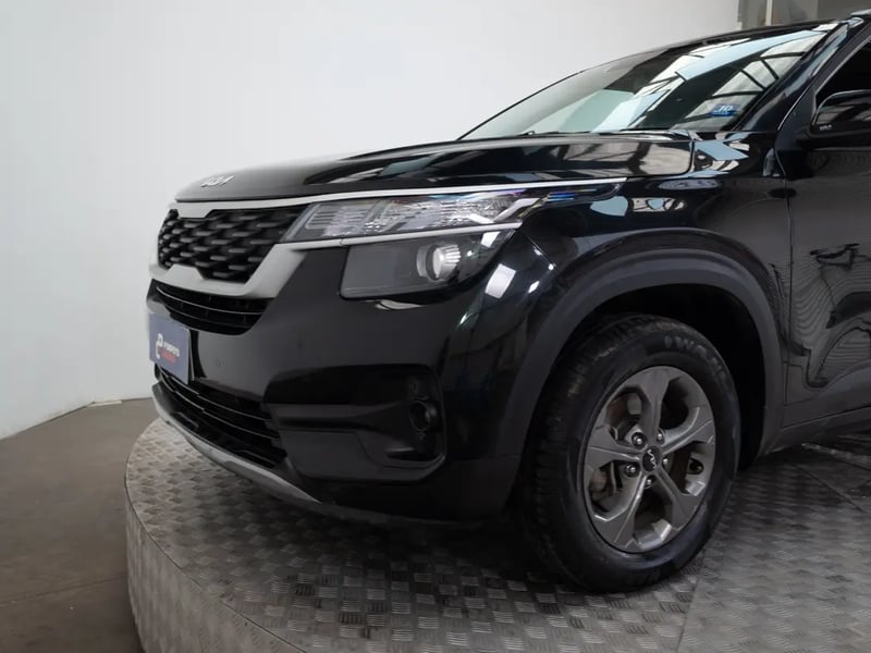Kia SELTOS 2023 - Imagen 18 de 19