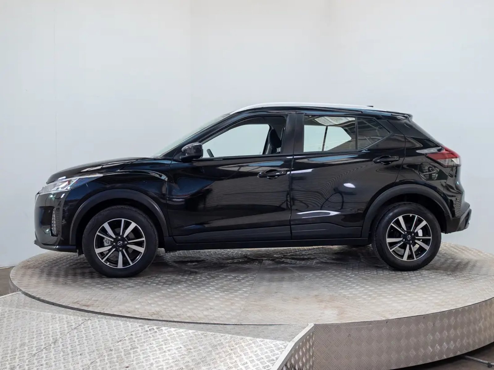 Nissan KICKS 2023 - Foto 4 de 18