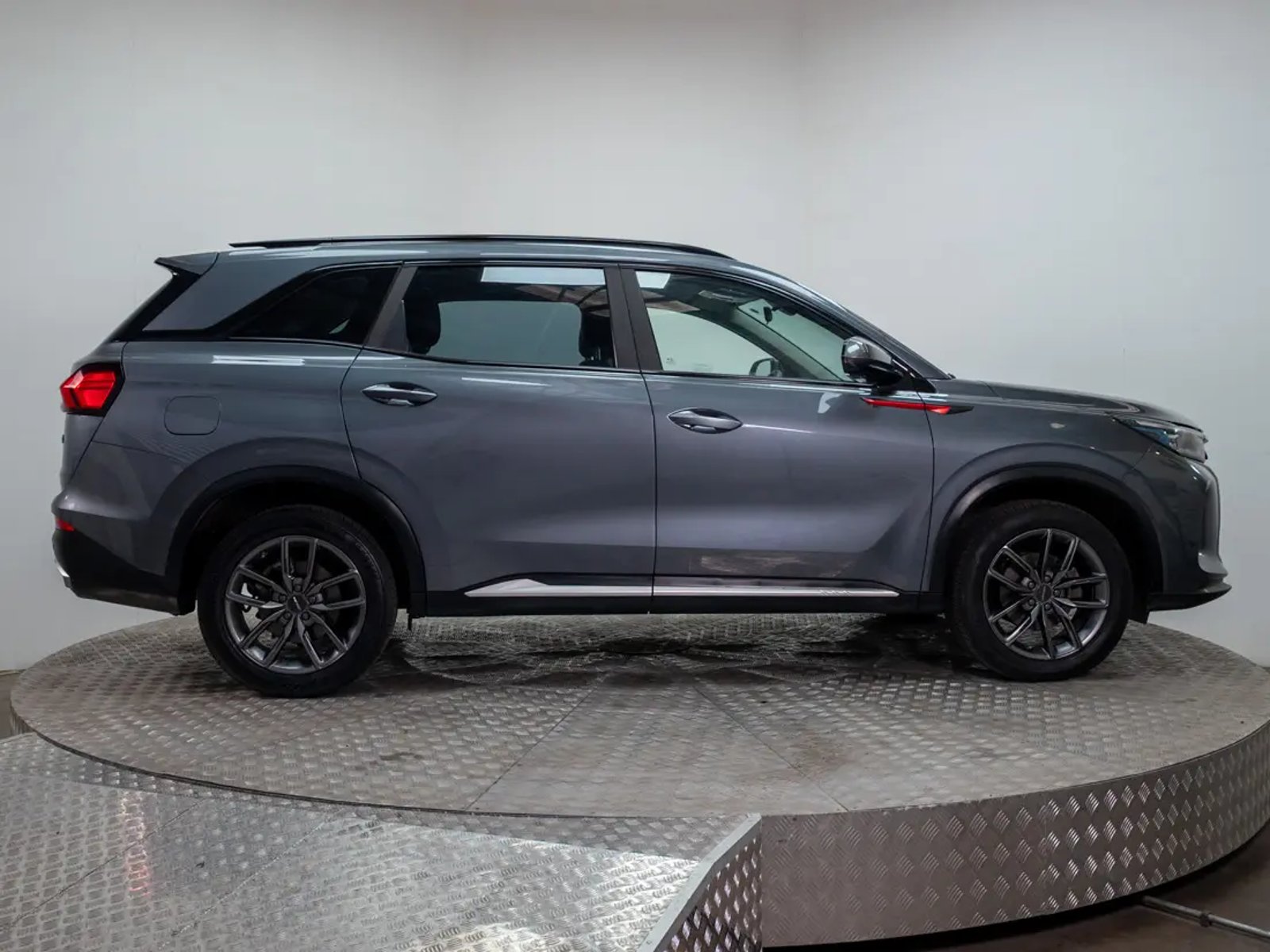 DFSK SUV 600 2024 - Imagen 3 de 17