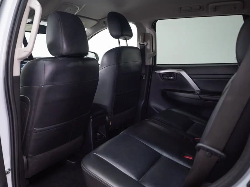 Mitsubishi MONTERO SPORT 2024 - Imagen 15 de 19