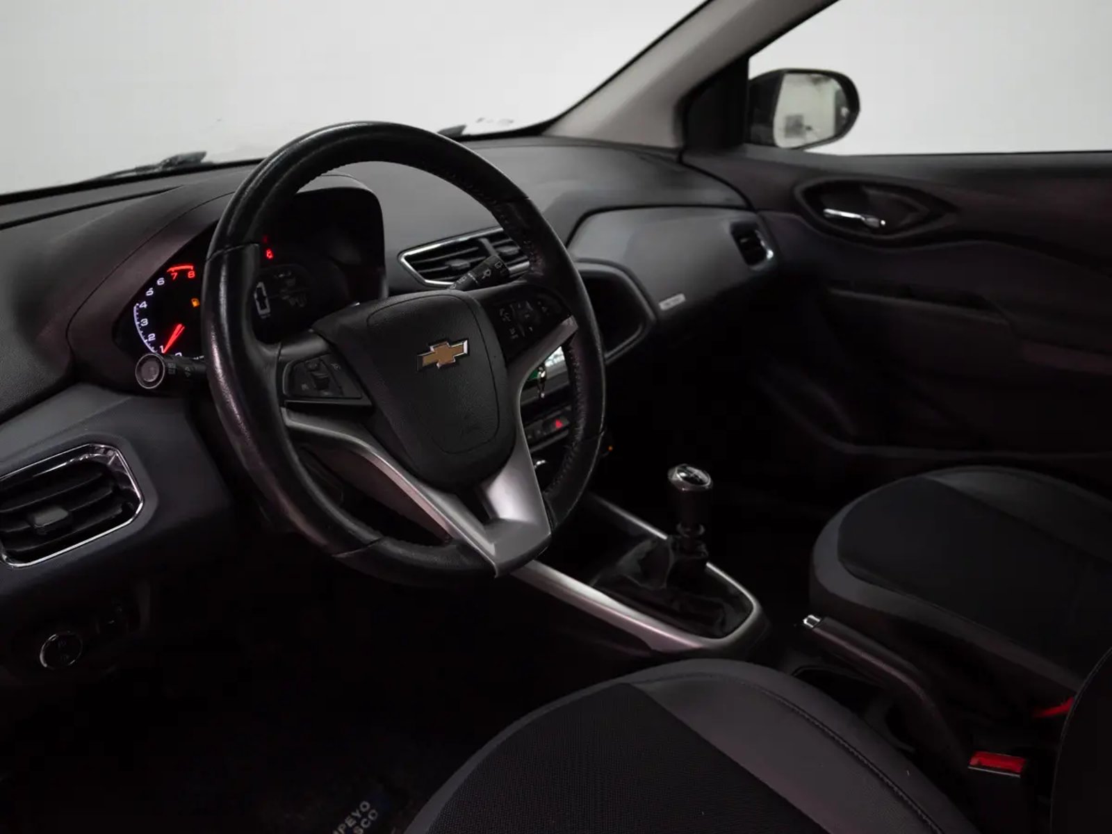 Chevrolet ONIX 2019 - Imagen 14 de 17