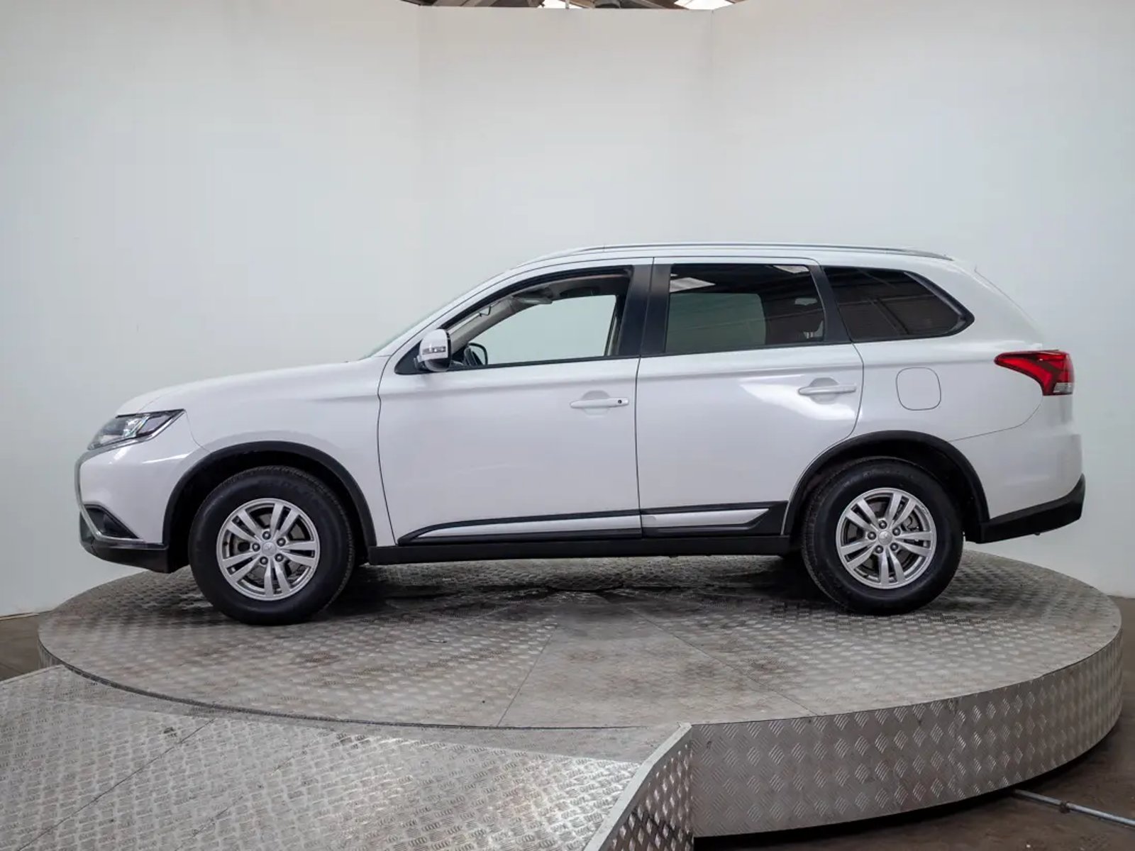 Mitsubishi OUTLANDER 2022 - Imagen 4 de 20