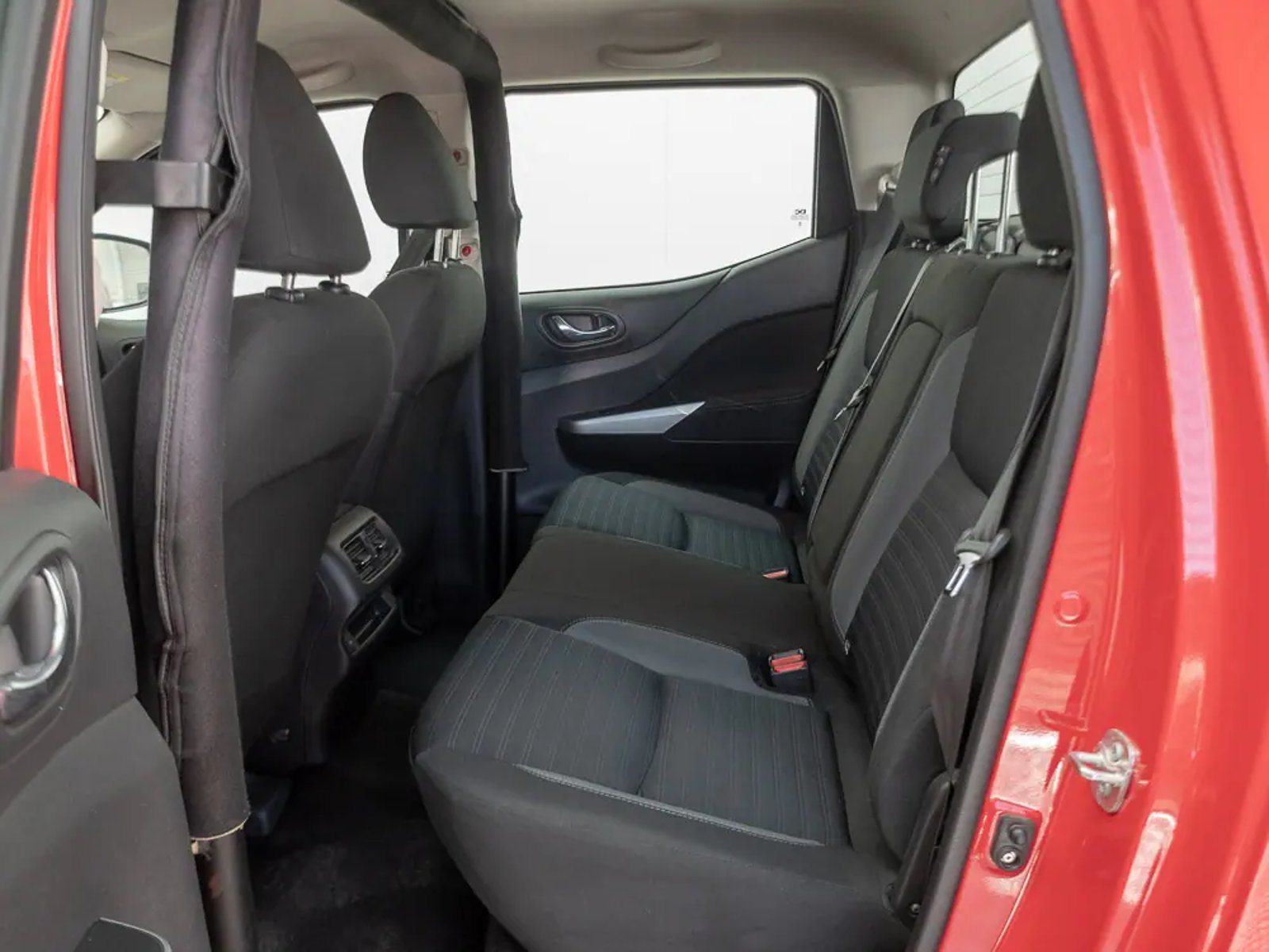 NISSAN NAVARA 2024 - Imagen 15 de 16