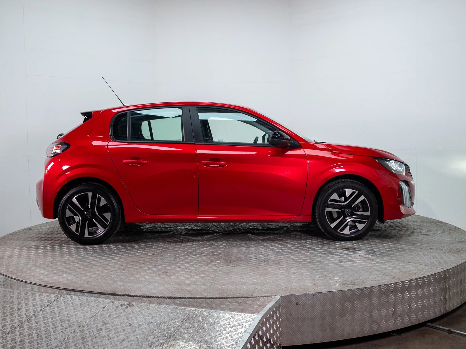 Peugeot 208 2024 - Imagen 9 de 14