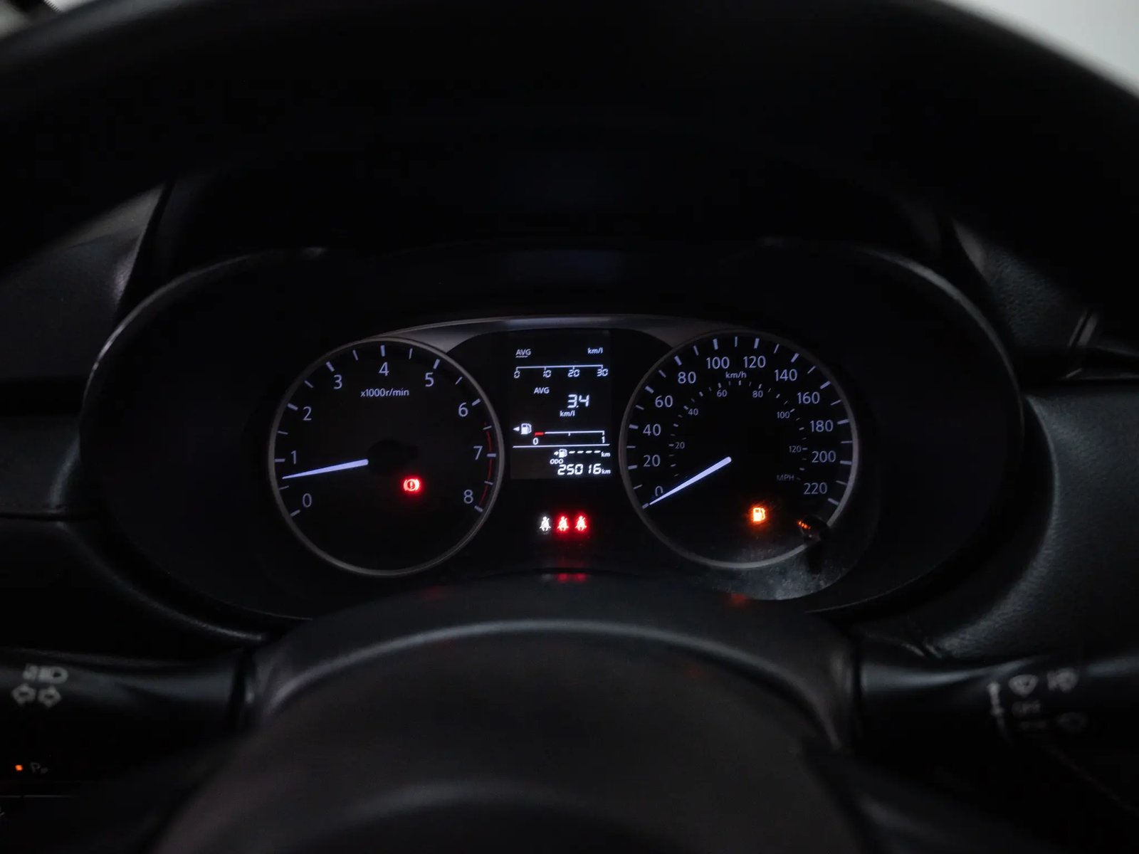 NISSAN VERSA 2025 - Imagen 13 de 19