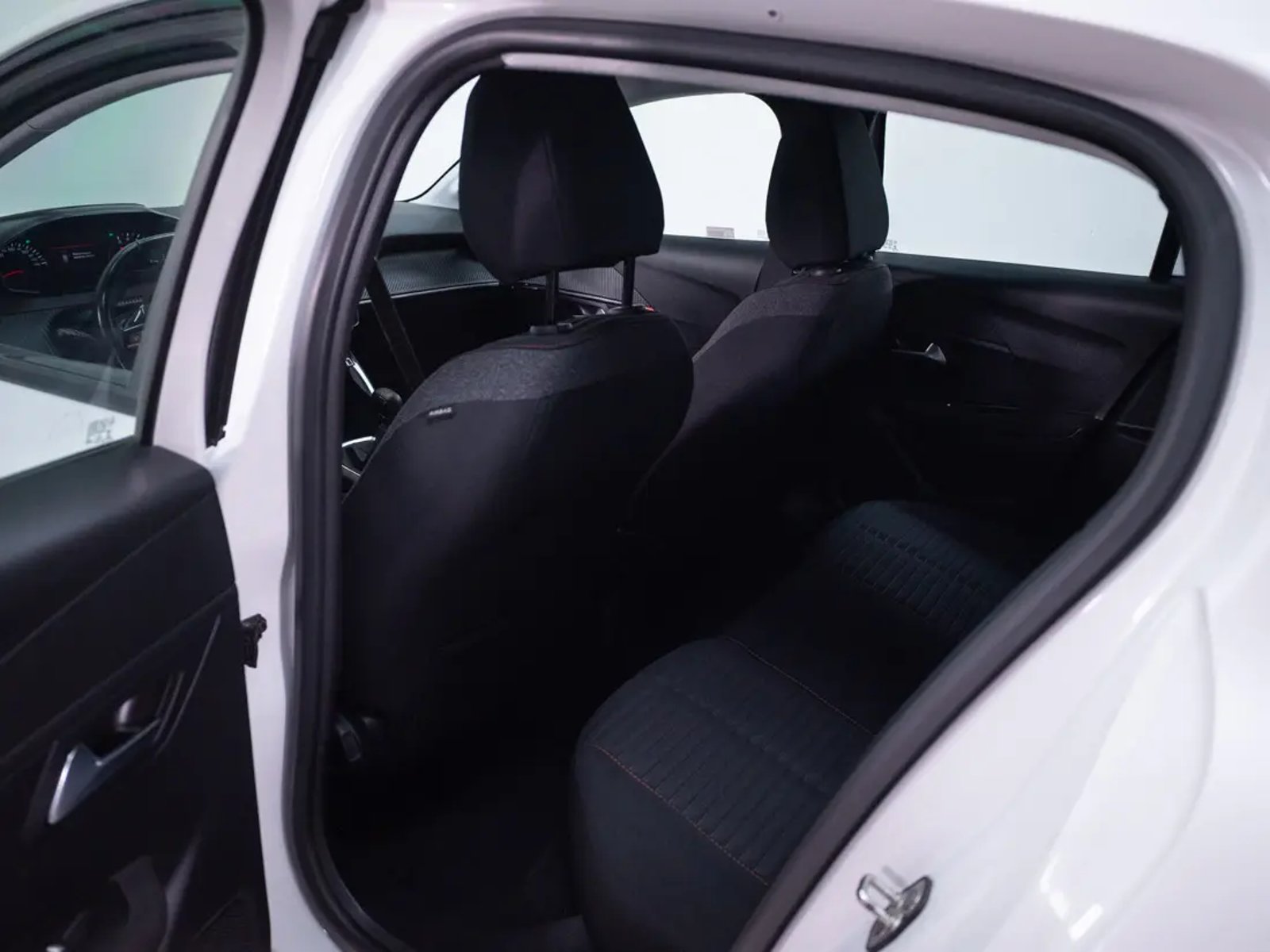 Peugeot 208 2022 - Imagen 15 de 19