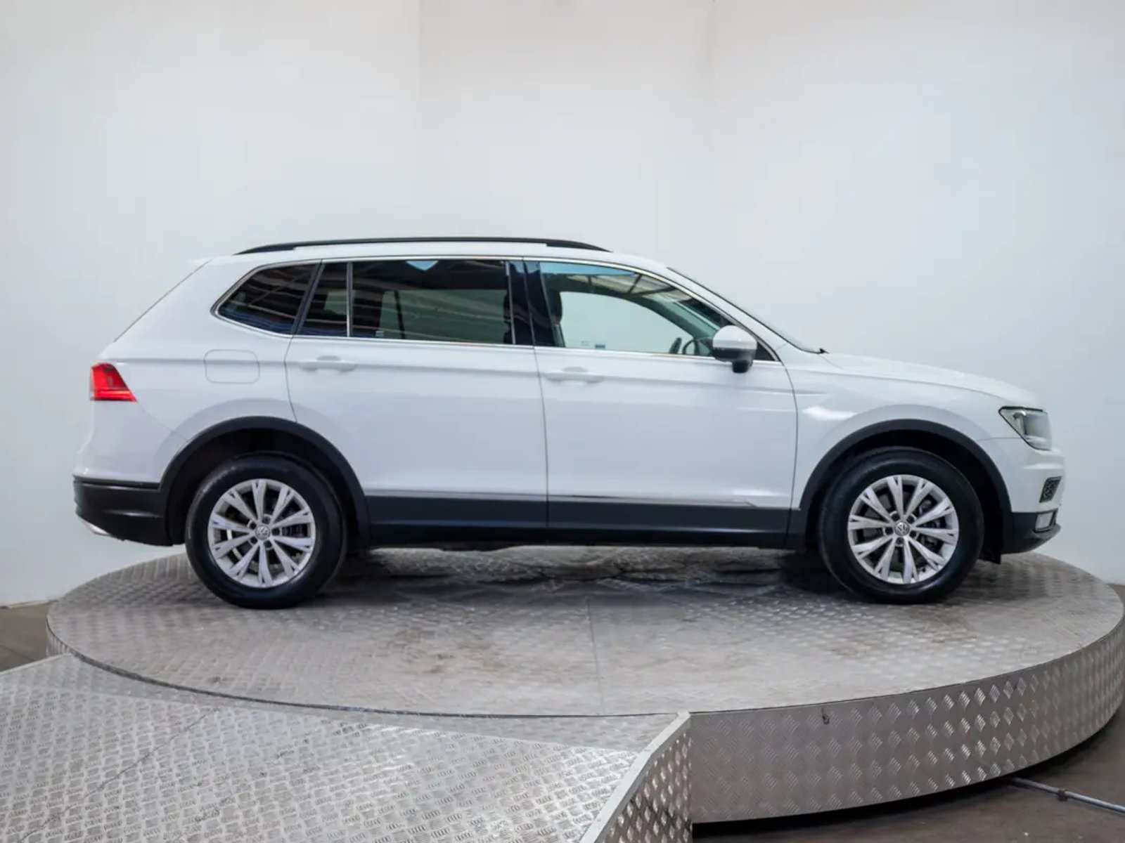 Volkswagen TIGUAN 2018 - Foto 5 de 20