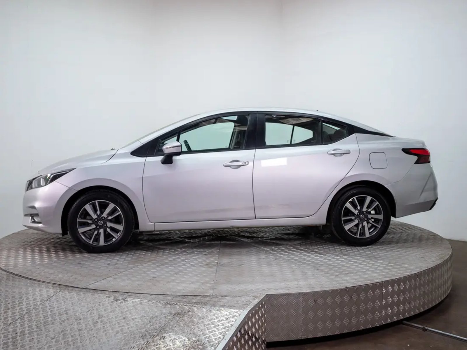 Nissan VERSA 2021 - Foto 5 de 20