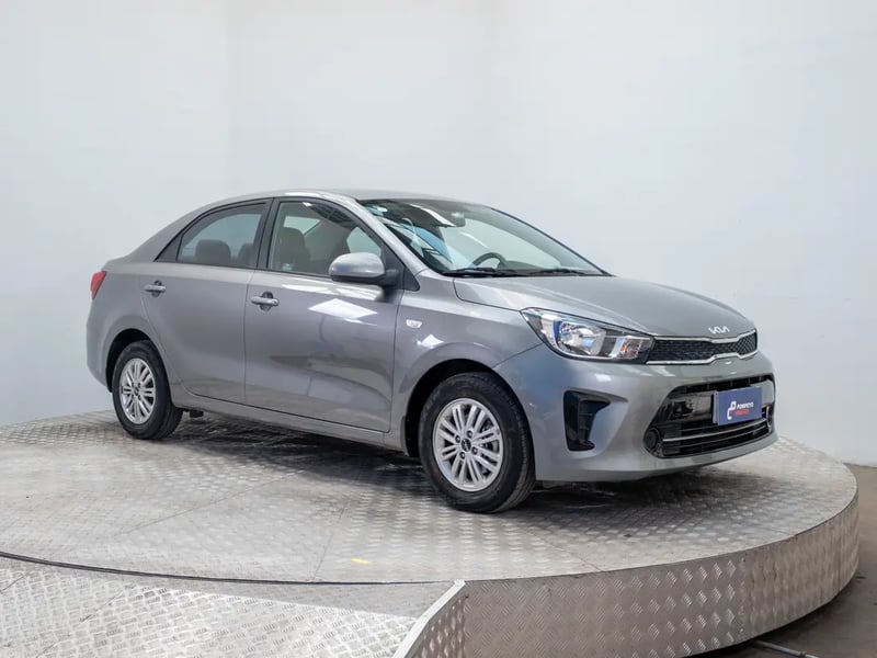 Kia SOLUTO 2024 - Imagen 10 de 20