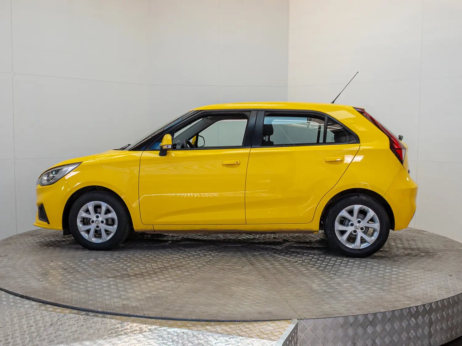 MG 3 2022 - Imagen 3 de 15