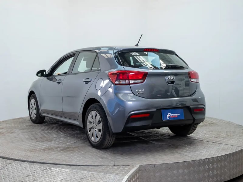 Kia RIO 5 2021 - Imagen 5 de 19