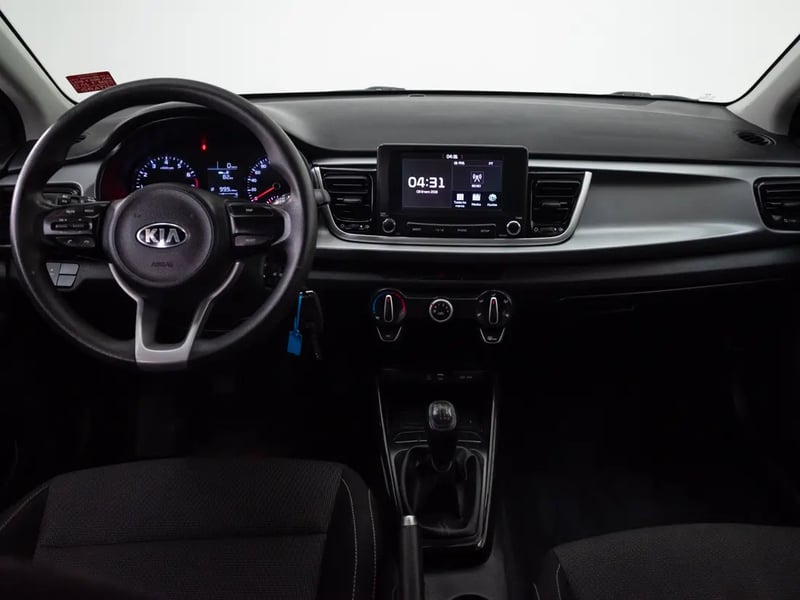 Kia RIO 5 2020 - Imagen 15 de 20