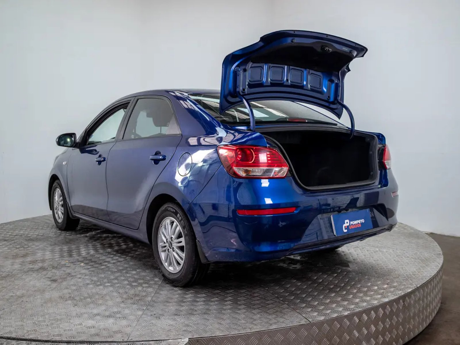 Kia SOLUTO 2025 - Imagen 10 de 20