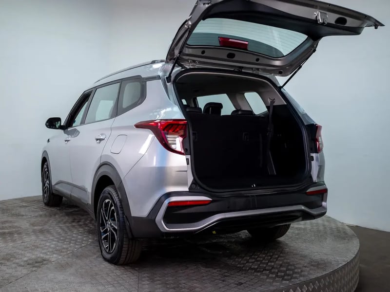 Kia CARENS 2023 - Imagen 10 de 20